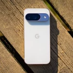 ¡No vas a creer por qué el Google Pixel 9 deja al iPhone en ridículo (y los auriculares gratis son solo el comienzo)!