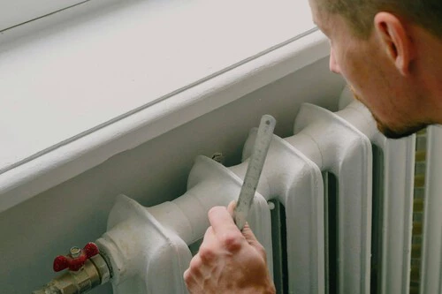 ¡El invento revolucionario que todos usan para pagar menos calefacción y aislar tu casa YA!