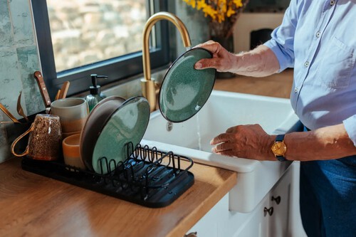 ¡Ni en Navidad escapamos de fregar, pero este accesorio lo cambia TODO!