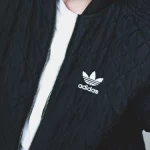 ¡Increíble! El Corte Inglés arrasa con chaquetas Adidas hasta un 60% más baratas y vence al frío