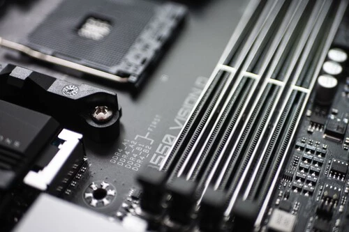 ¡No vas a creer cuánto bajaron estos 64 GB DDR5 que puse en mi PC hace unos meses!