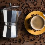 ¡La cafetera que sirve café directo en tu mesa y prepara hasta 9 tazas te dejará alucinado!
