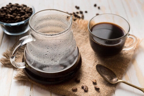 ¡Se acabaron las cafeteras para siempre! Descubre el truco para hacer café de filtro directo en tu taza
