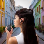 ¡Estos auriculares Bluetooth con rueda en el estuche te dejarán sin palabras!