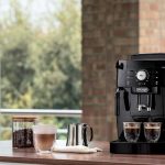¡La cafetera premium con molinillo más vendida se desploma un 34 % en Amazon y todos están corriendo a por ella!