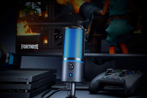 ¡No creerás lo compacto y potente que es este micrófono Razer para PS5!