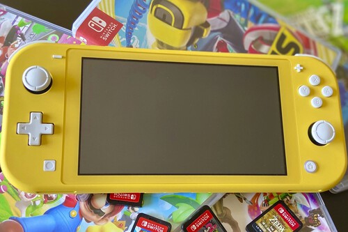 ¡La Nintendo Switch Lite por solo 130€ te va a hacer olvidarte de la Switch 2!