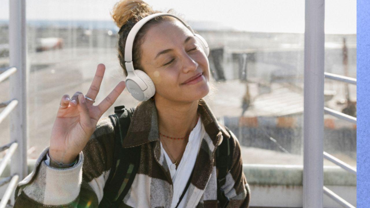 ¡Amazon revienta el mercado con estos auriculares premium: cancelación de ruido brutal, 70 horas de batería y un 33 % de descuento!