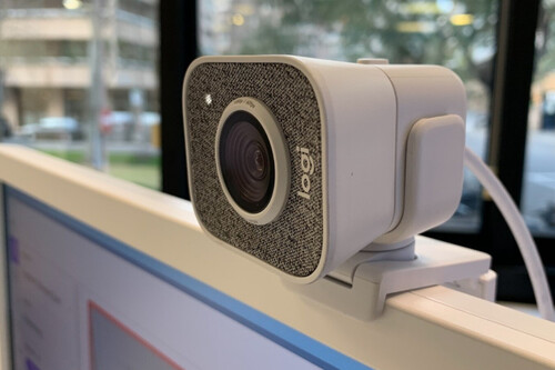 ¡Adiós a la mala calidad! Esta webcam Logitech tiene un descuentazo que no vas a creer 😱📸