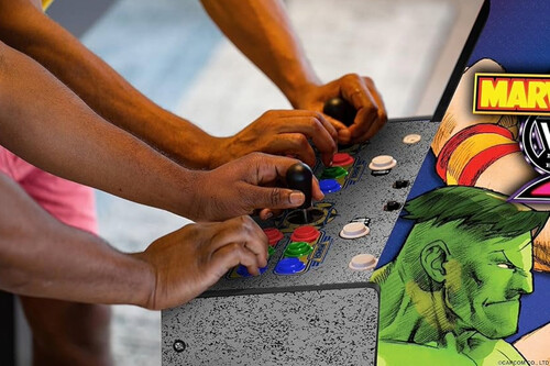 ¡No vas a creer el descuentazo de casi 300€ en esta máquina arcade retro de Marvel vs Capcom!