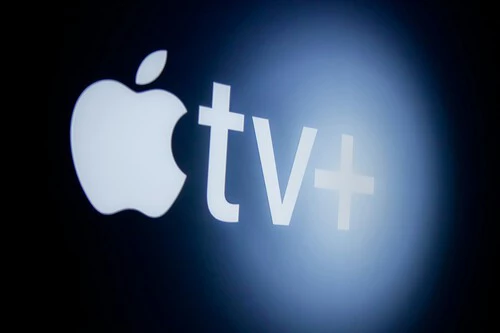 ¡No vas a creer cómo este dispositivo de Apple convierte tu vieja tele en una Smart TV para el Apagón de la TDT 2025!