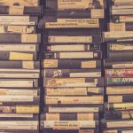 No vas a creer cómo El Corte Inglés quiere que ilumines tu casa: ¡con un VHS de ‘El Señor de los Anillos’!