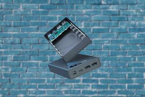 ¡No creerás cómo esta carcasa convierte tus pilas en batería para el móvil!