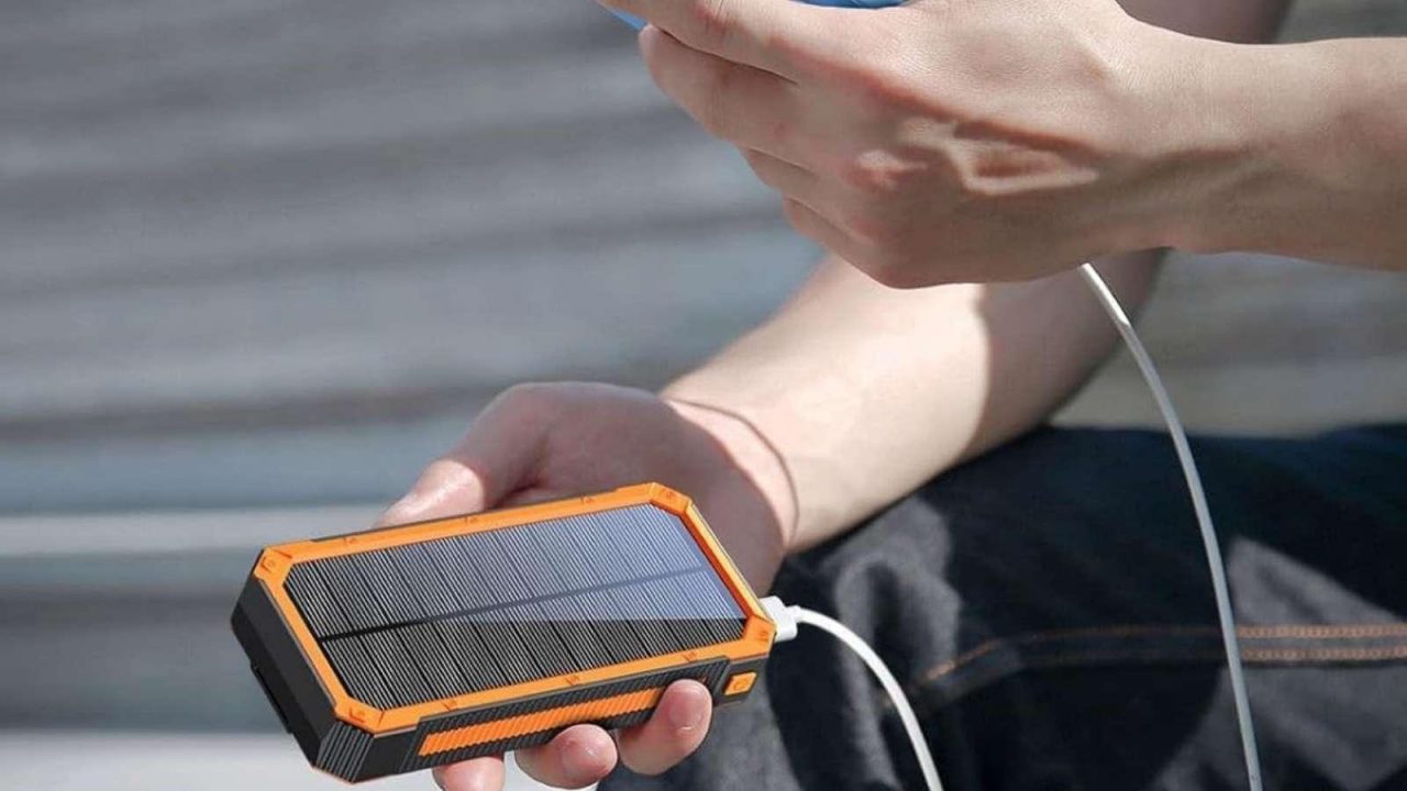 ¡La batería solar de 5 estrellas que arrasa en 2025 vuelve a Amazon y no podrás creer lo que hace!