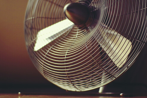 ¡Este ventilador plegable revolucionará tu verano y no creerás cómo funciona!