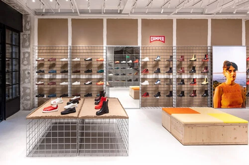 ¡No vas a creer las zapatillas de piel de Camper a mitad de precio que arrasan esta primavera!