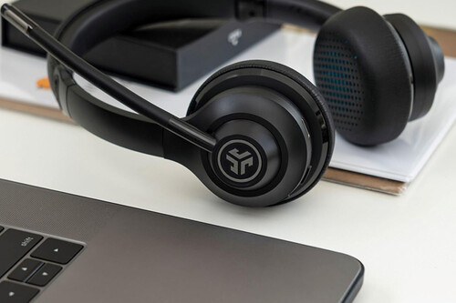 ¡Estos auriculares JLab te harán trabajar sin parar toda la semana sin quedarte sin batería!