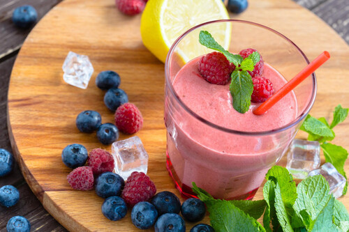¡No vas a creer lo rápido que esta batidora individual prepara tus smoothies y batidos!