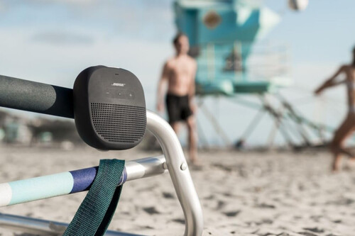 ¡Increíble! Este altavoz Bluetooth barato de Bose es PERFECTO para la playa y la bici