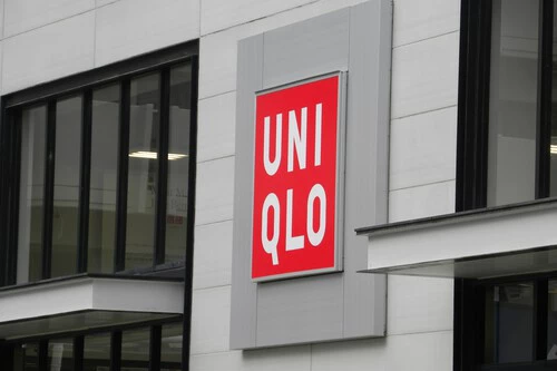 ¡Olvida a Levi’s! Estos vaqueros de Uniqlo por menos de 10€ te dejarán boquiabierto