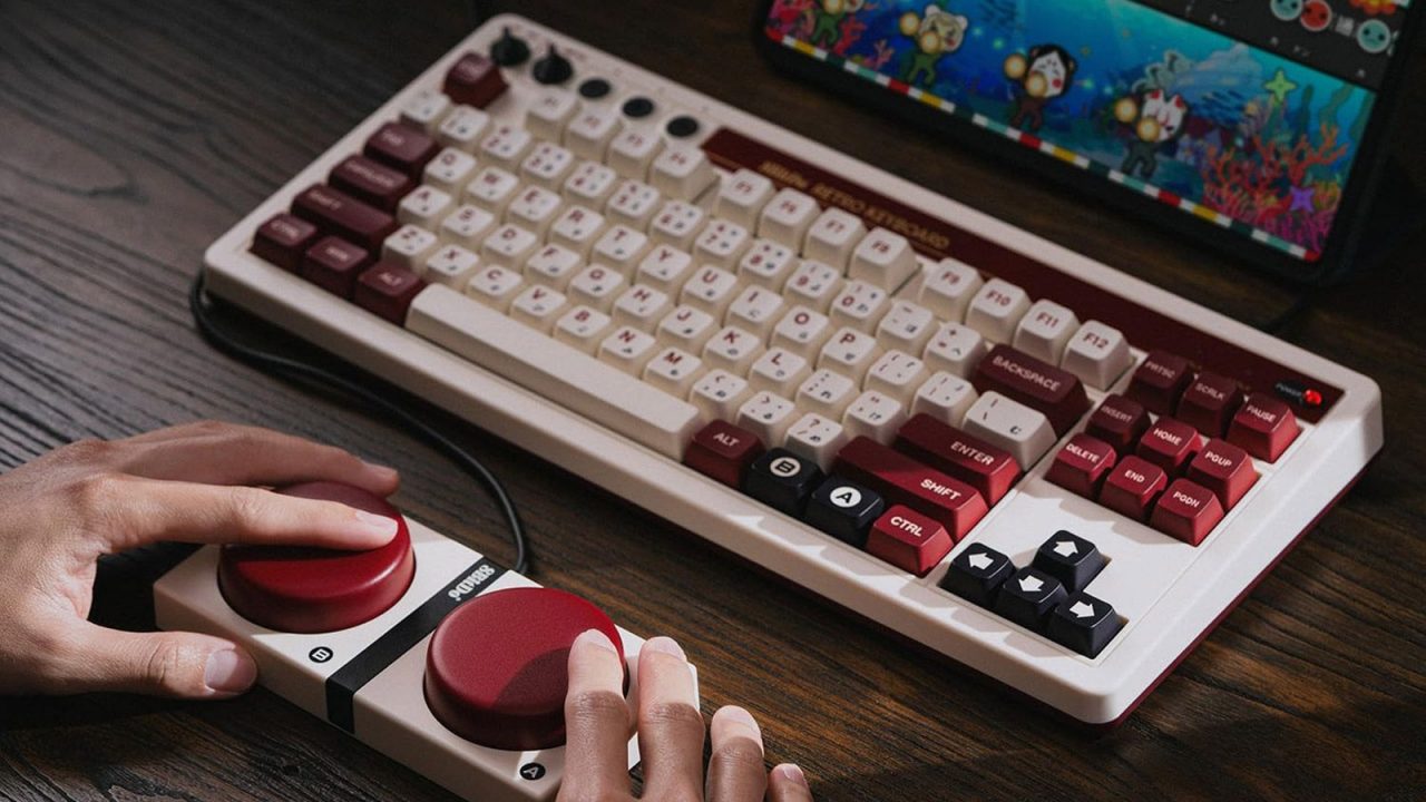 ¡Este teclado inspirado en la NES está de oferta y no querrás perdértelo!