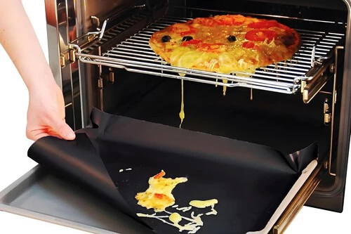 Este truco cambiará tu vida: olvídate de limpiar el horno y deja que el queso caiga sin miedo