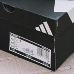 Las zapatillas que abrazan tus pasos: una alternativa irresistible a las Samba con alma rosa