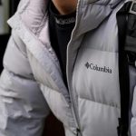 El cortavientos Columbia que abraza tus aventuras: ligero, cómodo y lleno de recuerdos por vivir