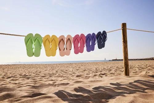 El Secreto para un Verano Inolvidable: ¡Las Chanclas que Abrazan tus Pasos y Tu Corazón te Esperan!