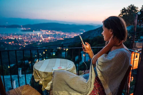 ¡Descubre el secreto para iluminar tu terraza sin gastar casi nada!