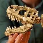 ¡No vas a creer el ENORME T. rex de LEGO que acaba de arrasar con Jurassic Park!
