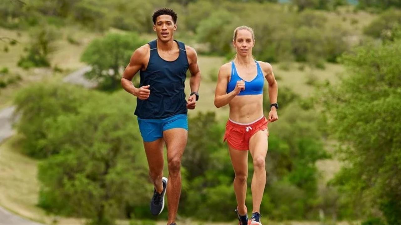 ¡Garmin revienta el mercado con este reloj deportivo casi regalado: GPS, carga solar y 60 días de batería!