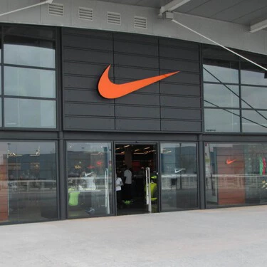 ¡Locura total en El Corte Inglés! Zapatillas Nike Air Max, Dunk y más a casi mitad de precio 🔥