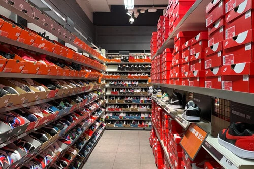 ¡Increíble! Nike tira sus zapatillas más vendidas a ¡casi mitad de precio!