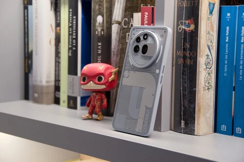 ¡El móvil más espectacular de Nothing llega con auriculares gratis y precio de locura!
