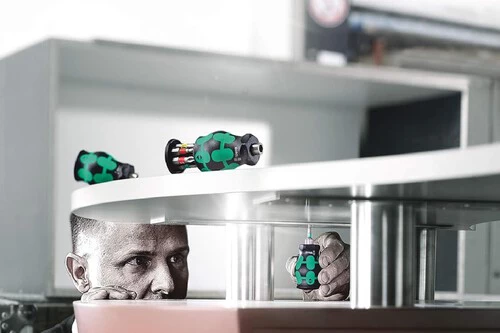 El secreto mejor guardado de los manitas: este atornillador compacto te va a salvar la vida más de una vez