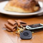 ¡No tires tu dinero en un AirTag! Este pack de 2 Tile es más barato y funciona igual de bien