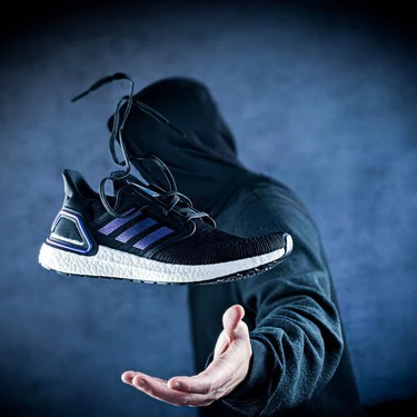 ¡Increíble! El outlet de El Corte Inglés liquida decenas de zapatillas Adidas a precios que no creerás