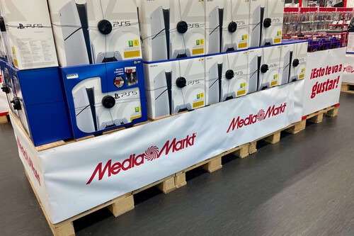 ¡Locura total en MediaMarkt! Consigue la PS5 Slim desde solo 400€ antes de que se agote🔥