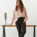 ¡Estas Skechers minimalistas que arrasan con vaqueros rectos están tiradas de precio y no te lo esperas!