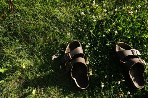 ¡Vuelven las Birkenstock con este modelo playero que arrasa por *casi nada*!