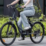 Olvídate del patinete: esta bici eléctrica está rompiendo todos los récords en Amazon