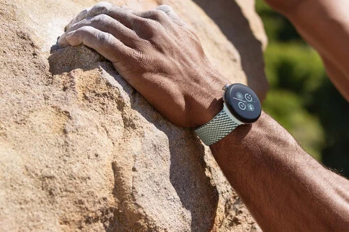 ¡El smartwatch de Google con Fitbit y NFC está tirado de precio y vuela!