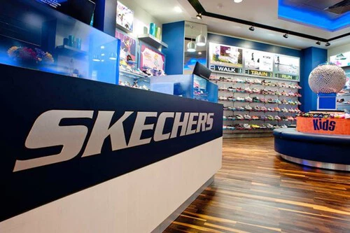 ¡No creerás lo cómodas, ligeras y baratas que son estas zapatillas de Skechers!