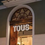 ¡Olvida Parfois! Este bolso de rafia de Tous arrasa el verano (y está en oferta)
