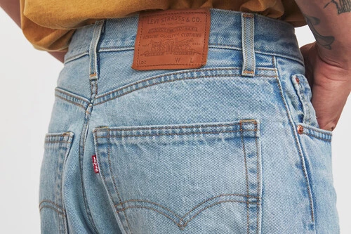 ¡No vas a creer lo que estos Levi’s 501 hacen con tu figura (y su precio te dejará sin palabras)!