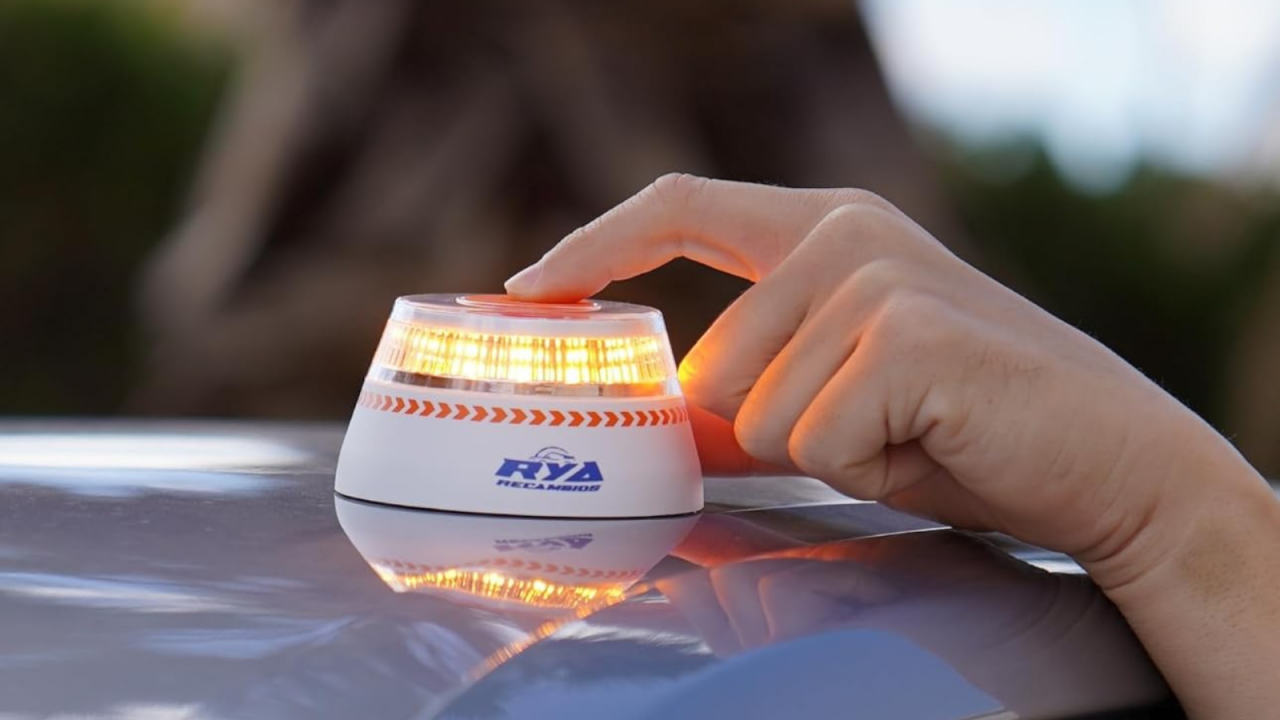¡Amazon rompe el mercado con la luz V16 que la DGT recomienda y está a precio de outlet!