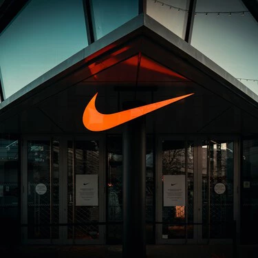 ¡Increíble! Nike liquida sudaderas y chaquetas con descuentos de hasta el 40% que no vas a creer