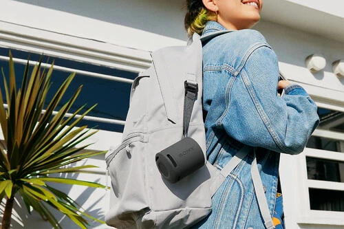 ¡Olvídate de JBL y Soundcore! Este altavoz Sony arrasa con más batería y bajos por solo 38€