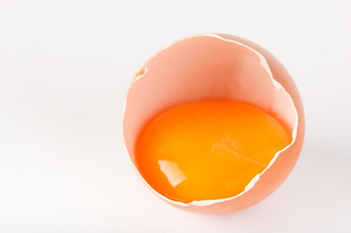 ¡No vas a creer cómo este invento abre huevos y separa la yema sin tocar nada!